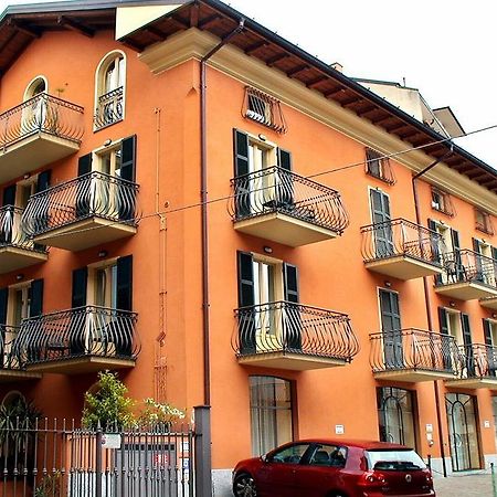 Casa Vacanze Touring Verbania Buitenkant foto