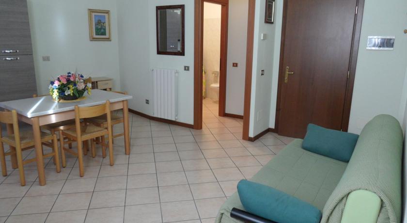 Casa Vacanze Touring Verbania Buitenkant foto
