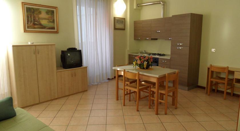 Casa Vacanze Touring Verbania Buitenkant foto
