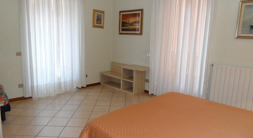 Casa Vacanze Touring Verbania Buitenkant foto