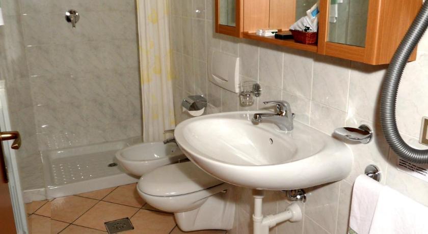 Casa Vacanze Touring Verbania Kamer foto